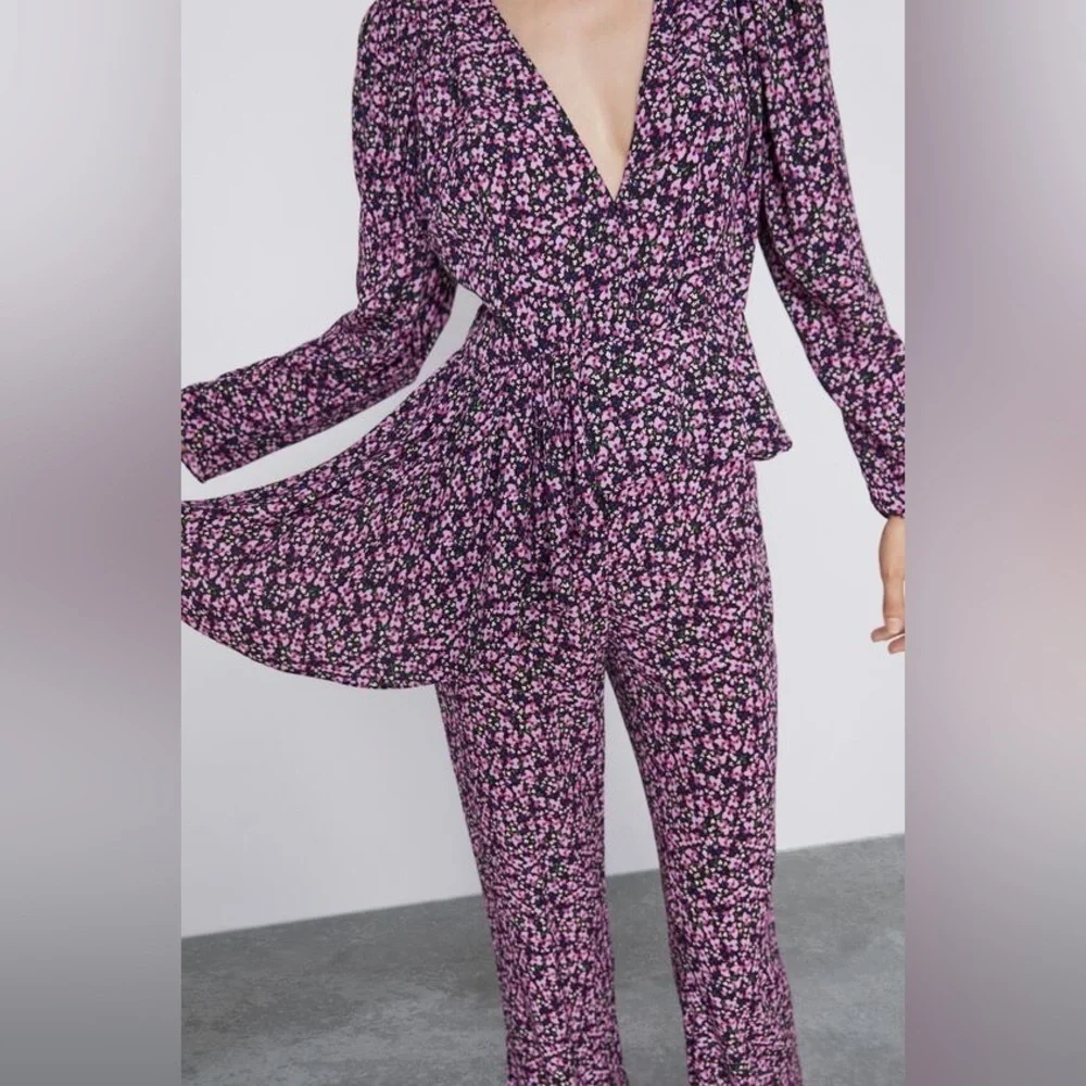 Zara Floral Blouse Women’s Medium Black‎ Pink Purple Ruffle Asymmetrical - Picture 6 of 11